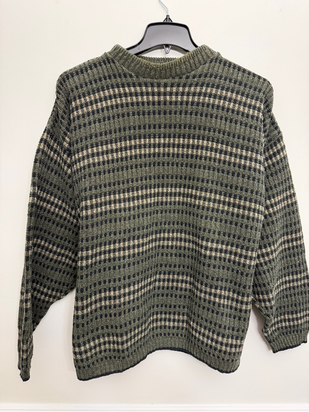 Vintage Bill Blass Sweater Size XL Green Hand Framed Pullover Knit